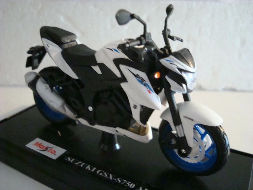 Suzuki GSX - s 750 ABS 1 18 Maisto