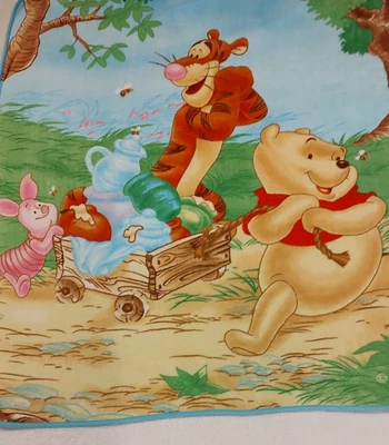 Manta polar súper suave Winnie the Pooh Tigger Piglet 58" X 50" Disney Foto 1 de 4