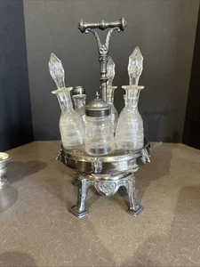 Antico set cruet condimento Simpson Hall Miller placcato argento vetro inciso - Foto 1 di 24