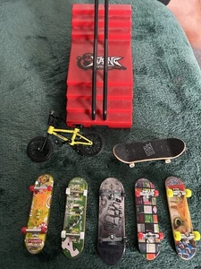 Tech Deck Bundle And Ramp - Picture 1 of 16