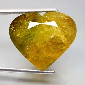 31.71 Cts FIVE STAR (21 x 18 mm) HEART NATURAL YELLOWISH GREEN COPPER TOURMALINE - Picture 1 of 7