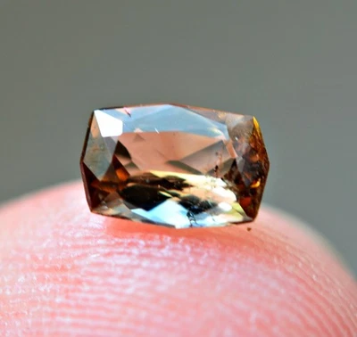 0.46ct Rare Blue  Axinite top cut Gemstone@PAK - Image 1 of 4