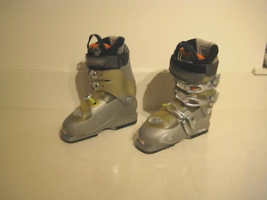 womens ski boots size 23 / 23.5 (UK shoe 5) - Picture 1 of 4