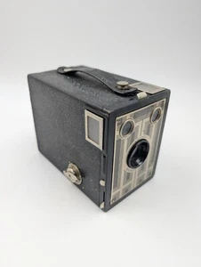 Vintage Eastman Kodak Camera SIX-20 Brownie Junior Black, Art Deco Untested - Picture 1 of 4