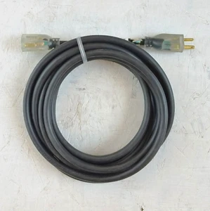25' Stärke 12 schwarz Verlängerungskabel mit beleuchteter Steckdose - Made in USA - Bild 1 von 1