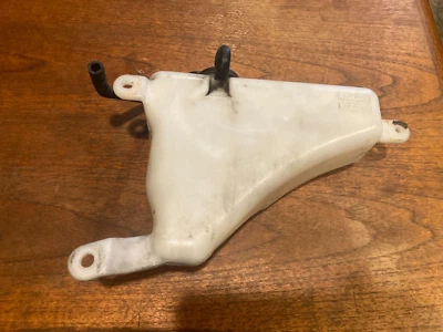 Toyota FJ Cruiser 2007 4,0 L depósito de refrigerante desbordamiento con mangueras de tapa sin fugas Foto 1 de 4