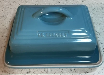 Plato de mantequilla doble europeo Le Creuset mantequilla gres azul caribeño Foto 1 de 4