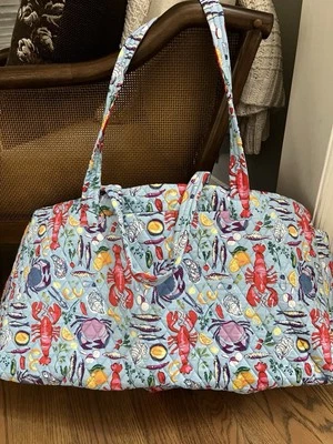 Vera Bradley Seafood Boil XL Traveler Duffel Bag Travel Lobster Crab Fish NWT - Image 1 of 3