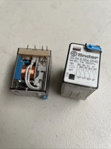 FINDER 55.34.9.024.0040 24VDC 7A NSNP - Imagen 1 de 4