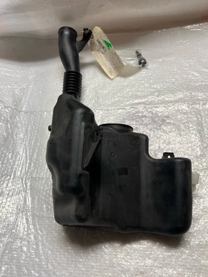 New Genuine Mercedes Benz GLK250/350 X204 2013-2015 Washer Reservoir A2048690320 - Image 1 of 4