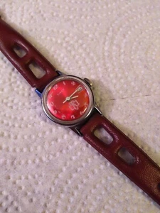 Timex Pfadfinderuhr mit Datum Vintage rotes Zifferblatt Lederband - Bild 1 von 7