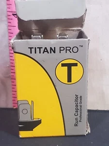 Condensador de funcionamiento del motor Titan Pro 190 TOCF10 440/370VAC 60/50 HZ 10MFD +-5 - Imagen 1 de 3
