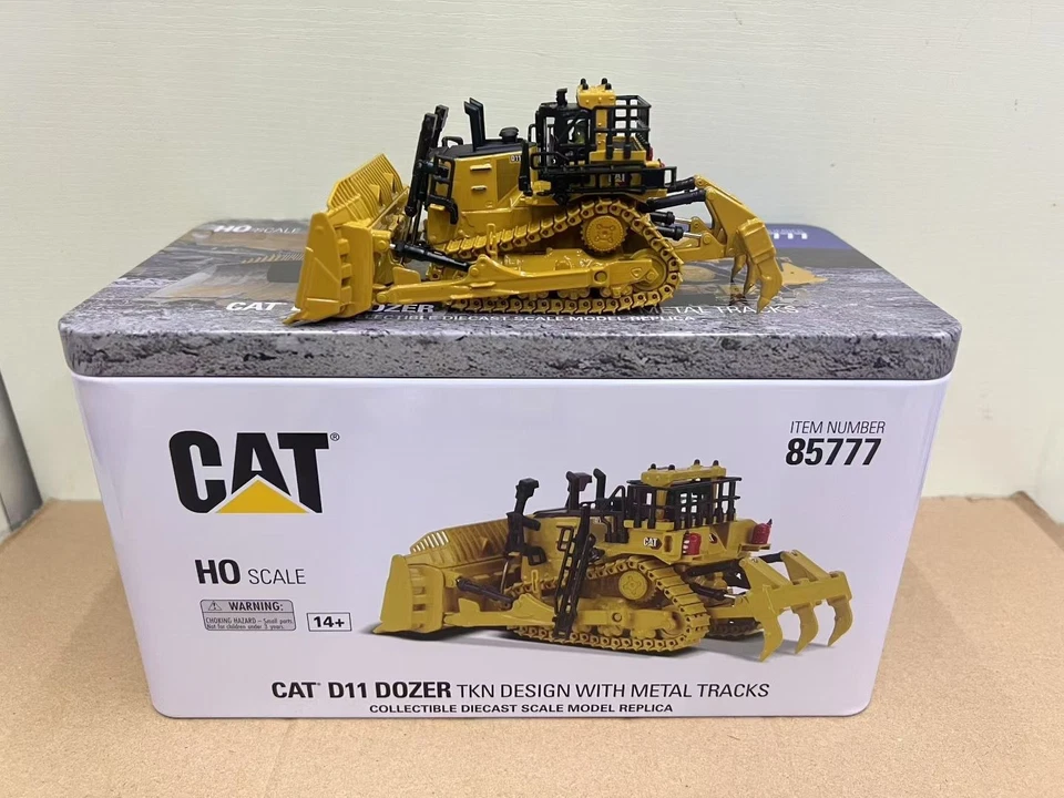 CAT D11 Dozer - TKN Design w/ Tracks 1 87 Scale Model - Diecast Masters 85777