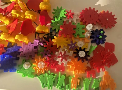 Quercetti Toy Cogs/Gears Interlocking Educational Creative Play Bundle - Image 1 of 4