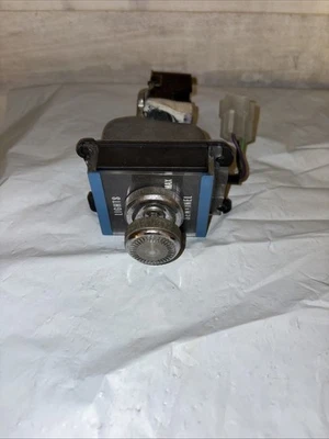 1971-1973 CADILLAC DEVILLE FLEETWOOD ELDORADO HEADLIGHT SWITCH - Image 1 of 4