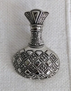 Vintage Genie Bottle Looking Brooch Pin, Pendant Marked Best In Silver & Black - Picture 1 of 3