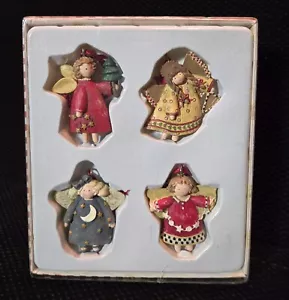 Debbie Mumm's Holiday Collection Angel Ornaments Set di 4 - Kurt Adler - NUOVO - Foto 1 di 13