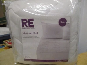 Room Essentials Hypoallergenic Quilted Mattress Pad - Twin 39"x75" NEW SEALED - Picture 1 of 3