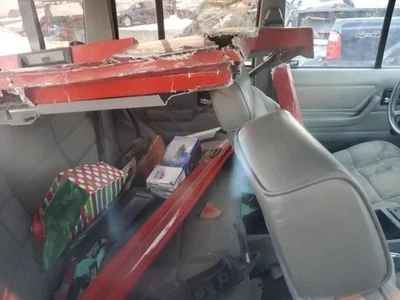 Regulador de ventana trasera izquierda conductor manual compatible con 84-96 CHEROKEE 1752891 Foto 1 de 4