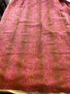 Crate & Barrel Christmas Paisley Tablecloth Red  1112 x 59” Seats 10 - 12 Cotton - Picture 1 of 6