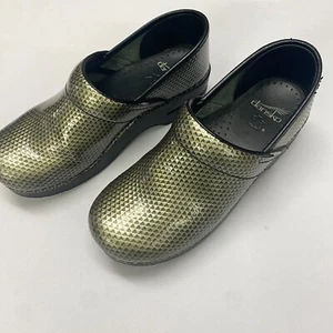 Preowned Dansko Geometric Embossed Pro Nursing Mule Clog Shoes Slip-on Size 38 - Picture 1 of 7
