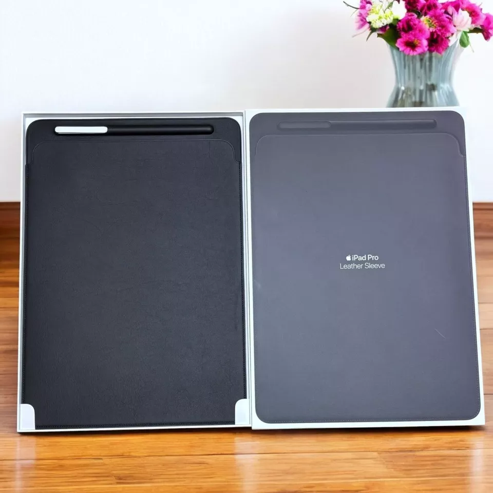 Genuine Apple iPad Pro 12.9" 1st/2nd/3rd/4/5/6th Generation Leather Sleeve Case - Image 1 of 4