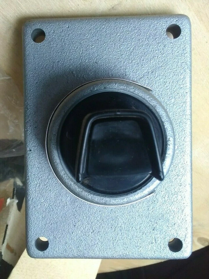 Crouse-Hinds DSD 959 Conjunto de Botón Operado Frontal Cubierta Lugares Peligrosos Foto 1 de 4