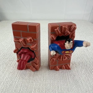 Superman Flying Through A Brick Wall - Salt & Pepper Shaker - WB Studio Store - Picture 1 of 16