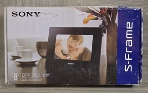 SONY DPFD82/B S-FRAME 8" LCD DIGITAL PHOTO FRAME  2000 PICTURES - NEW - - Picture 1 of 2