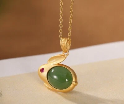 I02 Gancio Coniglio Con Giada Verde Argento Sterling 925 Placcato Oro - Immagine 1 di 4