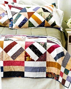 FOOT-OF-THE-BED & SCRAPPY CONFUSION BED WARMERS -- VINTAGE QUILT PATTERNS - Picture 1 of 2