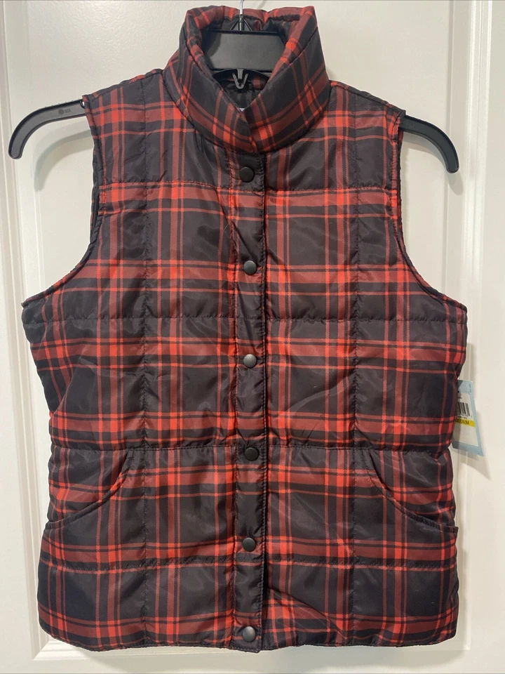 IZOD Quilted Puffer Vest Plaid Women’s Sz MEDIUM Red Black Plaid NEW With Tags - Image 1 of 4
