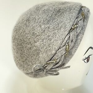 Vintage 1920s Gray Wool Bow Skull Cap Cloche Hat Braided Trim Sequins Deco 20s