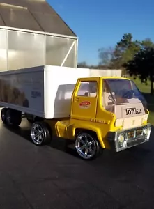 TONKA TURBINE BOB-TAIL SEMI TRUCK TRACTOR - Yellow With Cookie Trailer J - Picture 1 of 7
