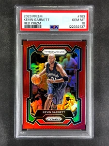 2023-24 Panini Prizm #183 Kevin Garnett Red Prizm/299 PSA 10 gemas como nuevo - Imagen 1 de 2