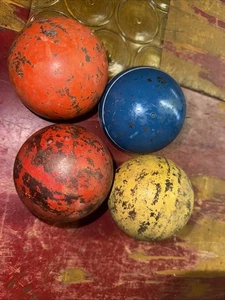 Vintage 5er Set farbige Holz Spielkugeln Holzkugeln Krocket OneStripe Chippy - Bild 1 von 3
