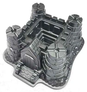 Nordic Ware Castle Bundt Cake Pan 10 Cups Heavy Aluminum Beach Summer Party King - Picture 1 of 4