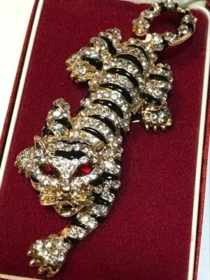 Broche de tigre dorado estilo Art Deco esmalte y cristal chal prendedor colgante Foto 1 de 4