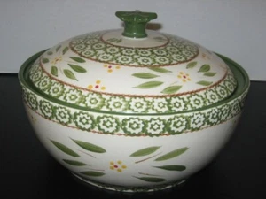 Temptations OLD WORLD GREEN Covered Casserole Serving Bowl 3 Quart with Lid - Picture 1 of 12