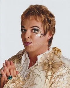 Julian Clary Hand Signed 8x10 Photo Autograph Comedian, Little Princess (F) - Picture 1 of 2