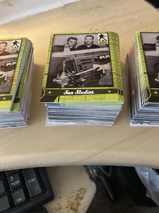 Press Pass Elvis Lives 2006 set base completo 90 carte Elvis Presley - Foto 1 di 2