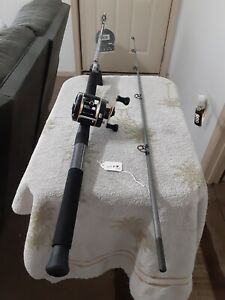 Baitcasting Fishing Rod ZEBCO 6'6"med 15lb 2PC AND Reel Abu García
