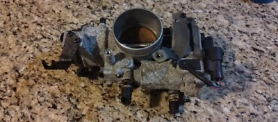 JAGUAR XJR XJ8 X308 4.0 Throttle Body XW93-9E926-BC - Image 1 of 4