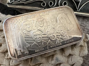 Vintage CHALLENGERS ASTRONAUT HEROES 1 oz 999 silver art bar 1986 NASA Space - Picture 1 of 2