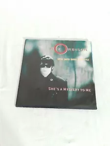 She's a Mystery to Me by Roy Orbison Vinyl Record - Crying 7 in" (Virgin, 1989) - Picture 1 of 4