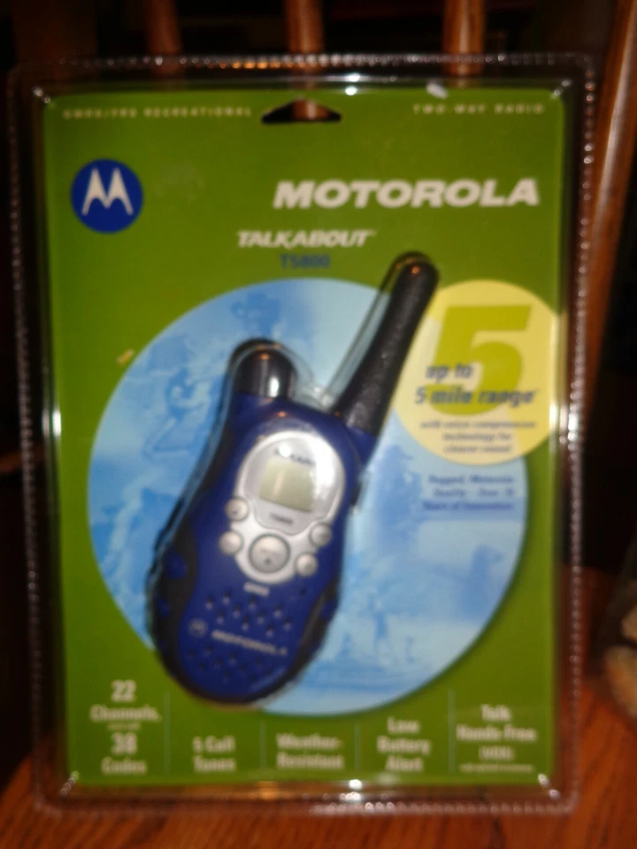 MOTOROLA TALKABOUT T5800 NIB VOX 22 CHANNEL 38 CODES 5 MILE RANGE -NEW OLD STOCK - Image 1 of 1