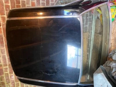 Tipo de carrocería Mercedes techo rígido negro 107 Foto 1 de 3