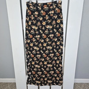 F21 Grunge Black with Cream Brow Roses Midi Skirt Large High Slits Whimsygoth - Picture 1 of 8