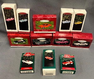 Lote de 12 adornos de recuerdo de sello autos clásicos americanos L24 - Imagen 1 de 4