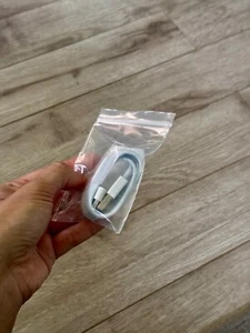 Brand New in Package Old IPhone, IPad, IPod Charging Cord - Picture 1 of 3